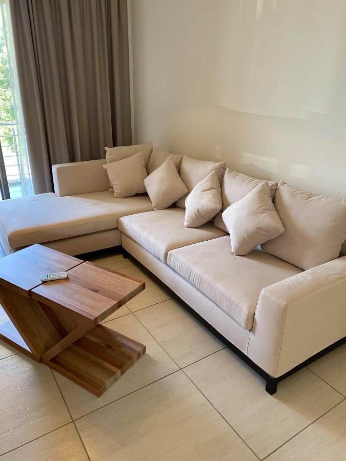 Westwood Apartments Flic-en-Flacq 外观 照片